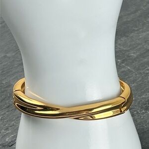 Vintage Monet Gold-Tone Twisted Bangle Bracelet w/original hang tag